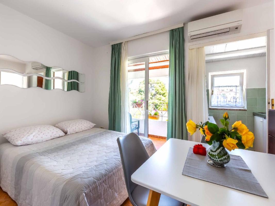Apartments Radan Πόρετς Εξωτερικό φωτογραφία