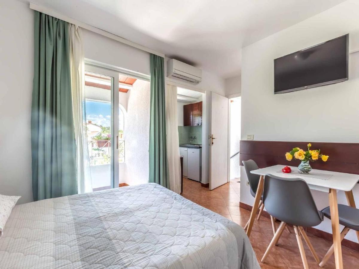 Apartments Radan Πόρετς Εξωτερικό φωτογραφία